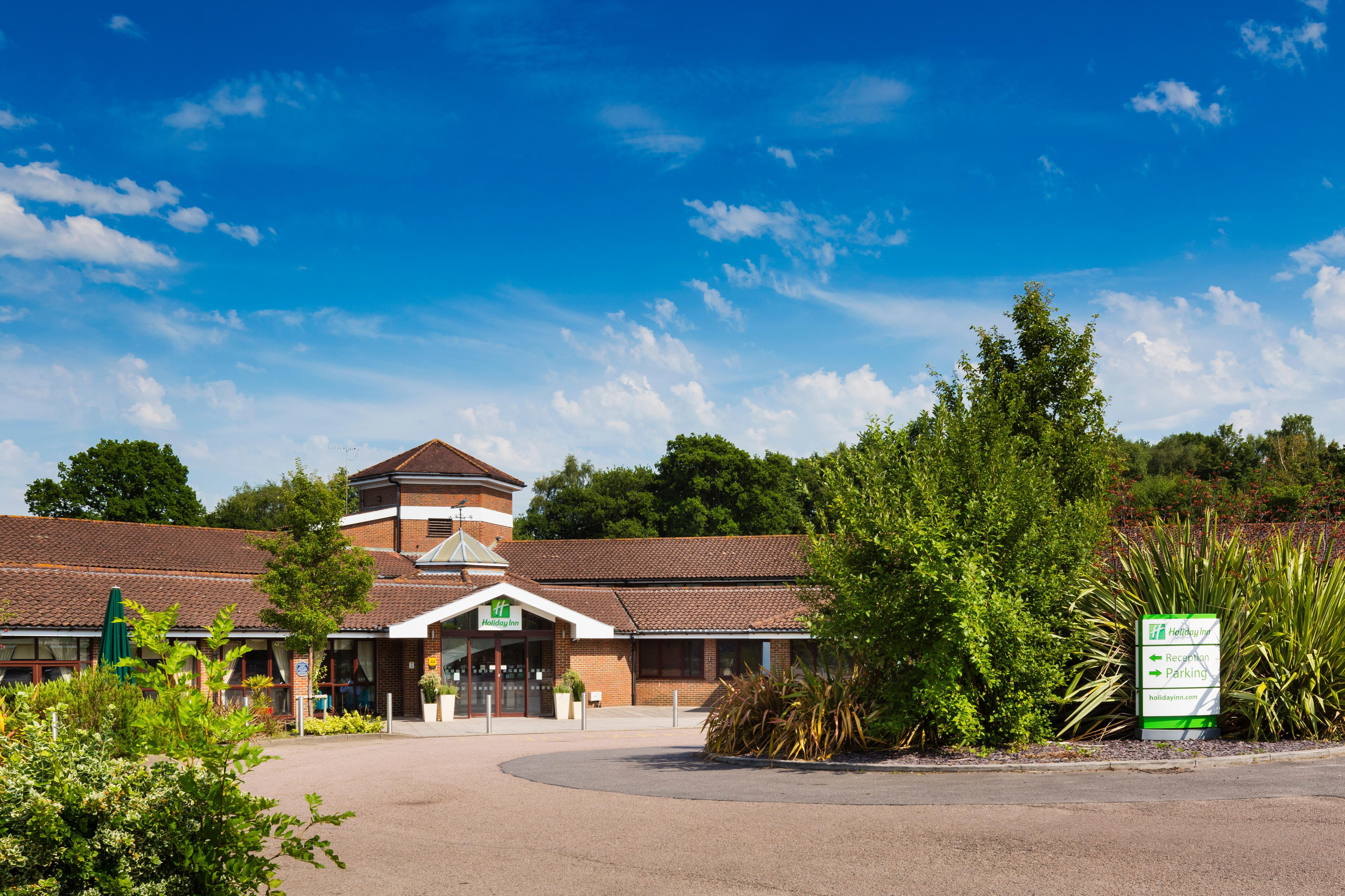 Holiday Inn London Gatwick - Worth By Ihg Copthorne  Exterior photo