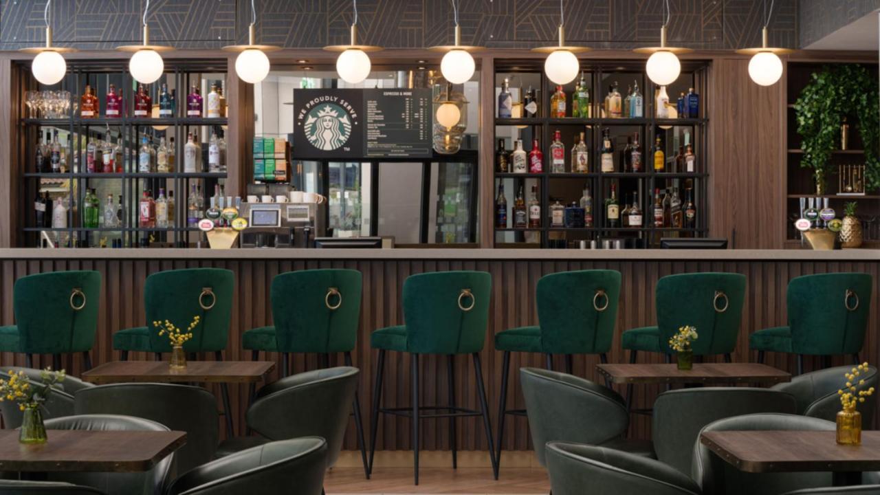 Holiday Inn London Gatwick - Worth By Ihg Copthorne  Exterior photo